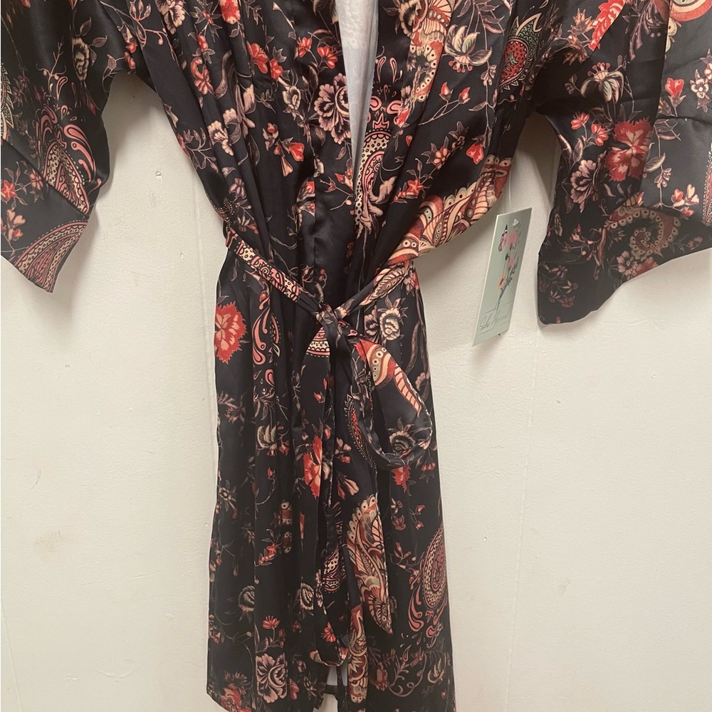 Paisley Robe - Picture 2 of 7